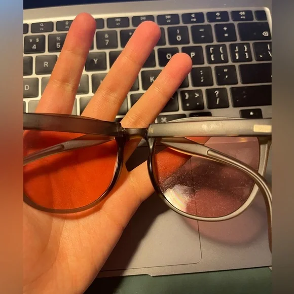 Foldable sunglasses - Picture 2 of 3